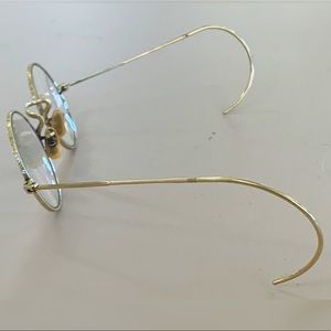 Vintage Bausch & Lomb 1/10 12K Gold Filled Embossed Wire Reader Glasses Round